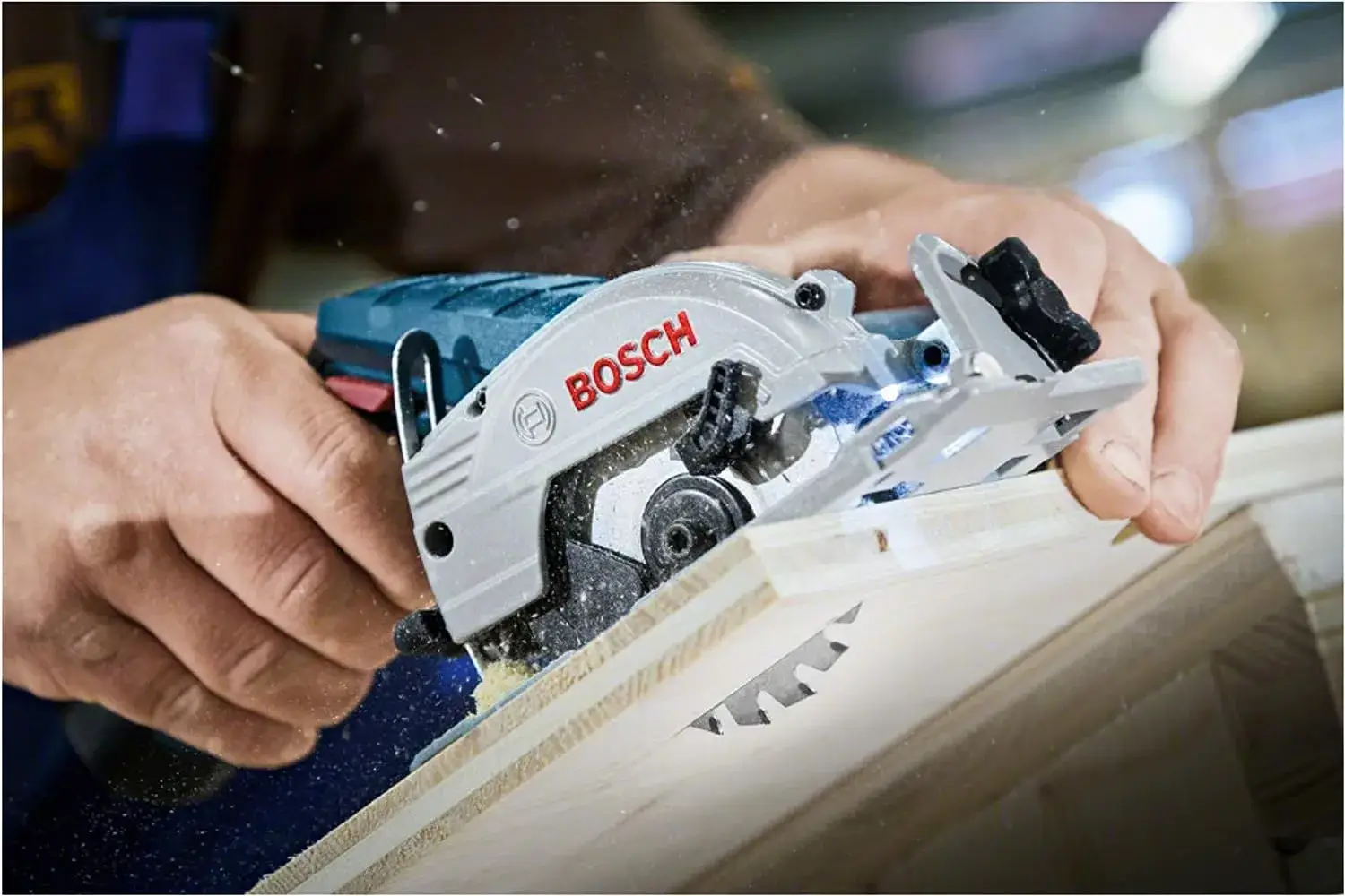 comprar-mejor-Mini-sierra-circular-de-mano-a-batería-Bosch-GKS-12V26